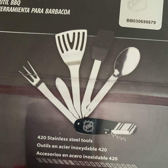 Toronto Maple Leafs 6-in-1 BBQ Multi-Tool - Picture 4 of 7